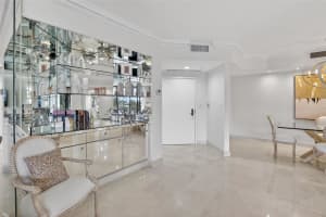 2800 Island Blvd 301 Aventura, FL 33160 - MLS#A11983750