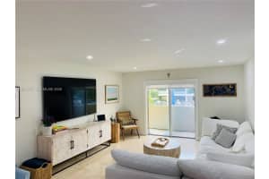 6815 Edgewater Dr 105 Coral Gables, FL 33133 - MLS#A11983757