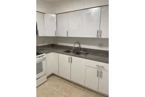 210 Ne 40th Ct 1-2 Oakland Park, FL 33334 - MLS#A11983764