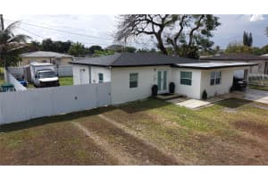 14580 Harrison St Miami, FL 33176 - MLS#A11983799