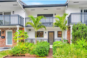 2211 Ne 122nd St 2211 North Miami, FL 33181 - MLS#A11983806