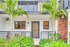 2211 Ne 122nd St 2211 North Miami, FL 33181 - MLS#A11983806