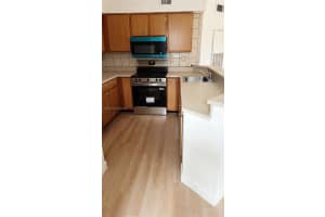 2445 Sw 18th Ter 124 Fort Lauderdale, FL 33315 - MLS#A11983822