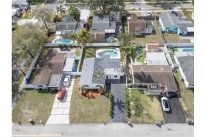 6610 Cody St Hollywood, FL 33024 - MLS#A11983833