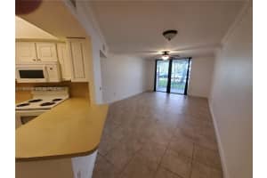 8235 Lake Dr 107 Doral, FL 33166 - MLS#A11983839