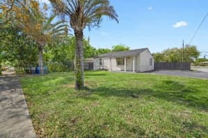 1445 Nw 6th Ave 1445 Fort Lauderdale, FL 33311 - MLS#A11983853