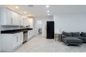 804 Ne 2nd St Hallandale Beach, FL 33009 - MLS#A11983889