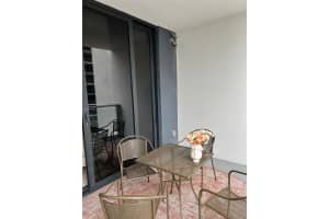 1010 Brickell Ave 2010 Miami, FL 33131 - MLS#A11983957