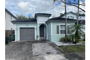 195 Ne 36th Ter, Homestead