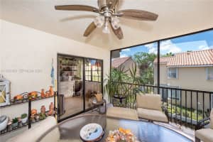 3212 Arbor Ln 2407 Hollywood, FL 33021 - MLS#A11983999