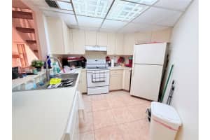 10233 Nw 9 St 206-1 Miami, FL 33172 - MLS#A11984026