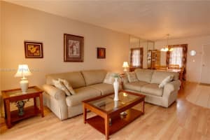 2841 Somerset Dr 318 Lauderdale Lakes, FL 33311 - MLS#A11984041