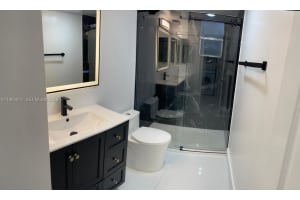 17000 Nw 67th Ave 437 Hialeah, FL 33015 - MLS#A11984077