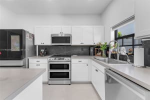 617 SW 11th St, Florida City, FL 33034, - MLS#A11984089