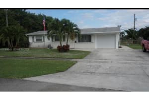 328 Riverdale Rd , Palm Springs, FL 33461 - MLS#A11984143