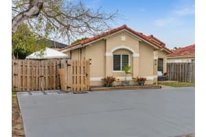 7879 Nw 193rd Ter Hialeah, FL 33015 - MLS#A11984173