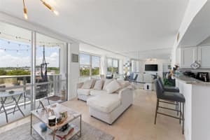 King Cole Condominium, 900 Bay Dr APT 421, Miami Beach, FL 33141, - MLS#A11984179
