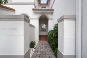 10909 Nw 43rd Ln Doral, FL 33178 - MLS#A11984188