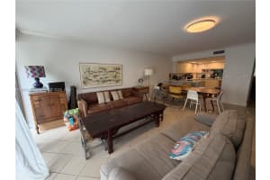 350 Grapetree Dr 410 Key Biscayne, FL 33149 - MLS#A11984193