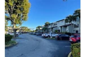 10060 Nw 9th St Cir 4 Miami, FL 33172 - MLS#A11984203