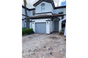 7712 Nw 116th Pl 1 Doral, FL 33178 - MLS#A11984217