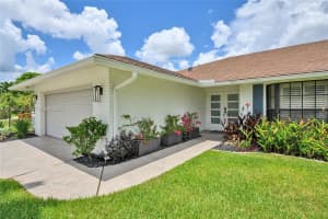 17611 Lake Park Rd Boca Raton, FL 33487 - MLS#A11984245