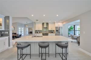 17611 Lake Park Rd Boca Raton, FL 33487 - MLS#A11984245