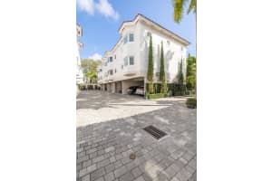 261 Navarre Ave B-1, Coral Gables