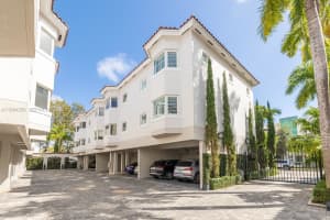 261 Navarre Ave B-1 Coral Gables, FL 33134 - MLS#A11984266