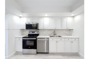 1000 Parkview Dr 121 Hallandale Beach, FL 33009 - MLS#A11984273