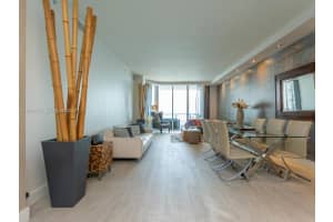 1300 Brickell Bay Dr 3804 Miami, FL 33131 - MLS#A11984276