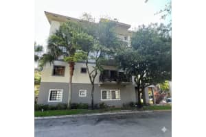 2801 Riverside Dr , Coral Springs, FL 33065 - MLS#A11984290