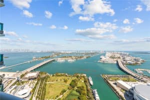 900 Biscayne Blvd 5602, Miami