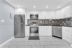 4540 Nw 79th Ave 1a Doral, FL 33166 - MLS#A11984330