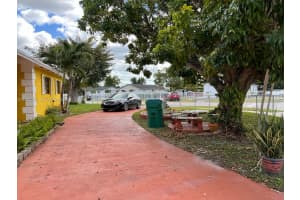 12135 Sw 182nd Ter 12135 Miami, FL 33177 - MLS#A11984336