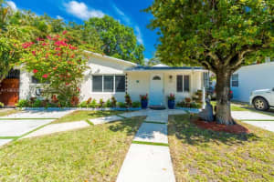 222 Sw 7th St Dania Beach, FL 33004 - MLS#A11984361