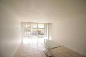 9220 Fontainebleau Blvd 202, Miami