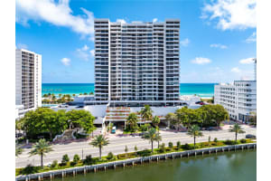 2555 Collins Ave , Miami Beach, FL 33140 - MLS#A11984406