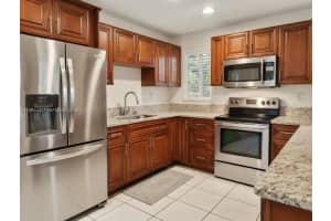 8900 Washington Blvd 415 Pembroke Pines, FL 33025 - MLS#A11984433