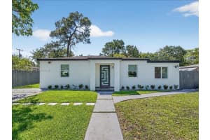 1010 NE 138th St, North Miami, FL 33161, - MLS#A11984437