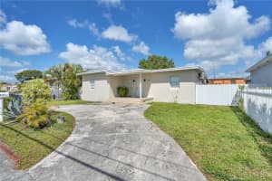 213 W 20th St Hialeah, FL 33010 - MLS#A11984455
