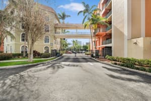 1640 Presidential Way 405, West Palm Beach