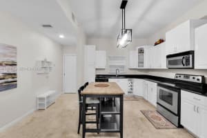 1640 Presidential Way 405 West Palm Beach, FL 33401 - MLS#A11984478