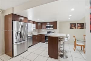 210 87th Ave , Miami, FL 33172 - MLS#A11984482