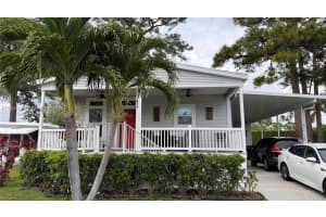 4219 Royal Manor Blvd House Boynton Beach, FL 33436 - MLS#A11984519