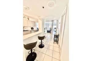 100 Lincoln Rd 825, Miami Beach