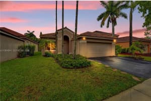 930 Bluewood Ter Weston, FL 33327 - MLS#A11984541