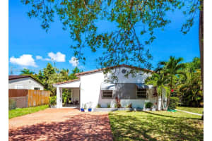 913 Ne 4th St Hallandale Beach, FL 33009 - MLS#A11984590