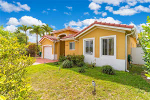 9224 Grand Canal Dr Miami, FL 33174 - MLS#A11984637