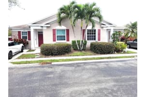 5823 Plum Harbor Cir, Tamarac